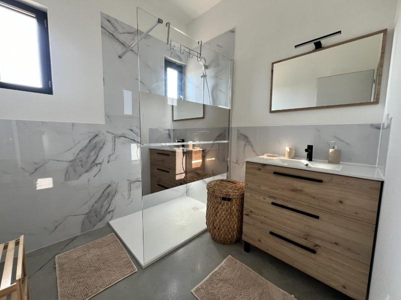 Grand appartement de plain pied au coeur du domaine viticole - image 14