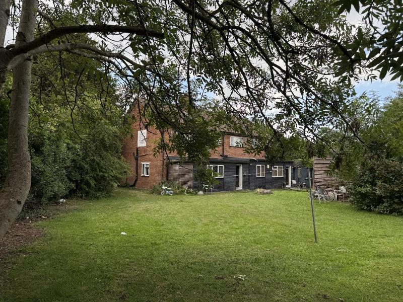 Charde Guest House - image 10