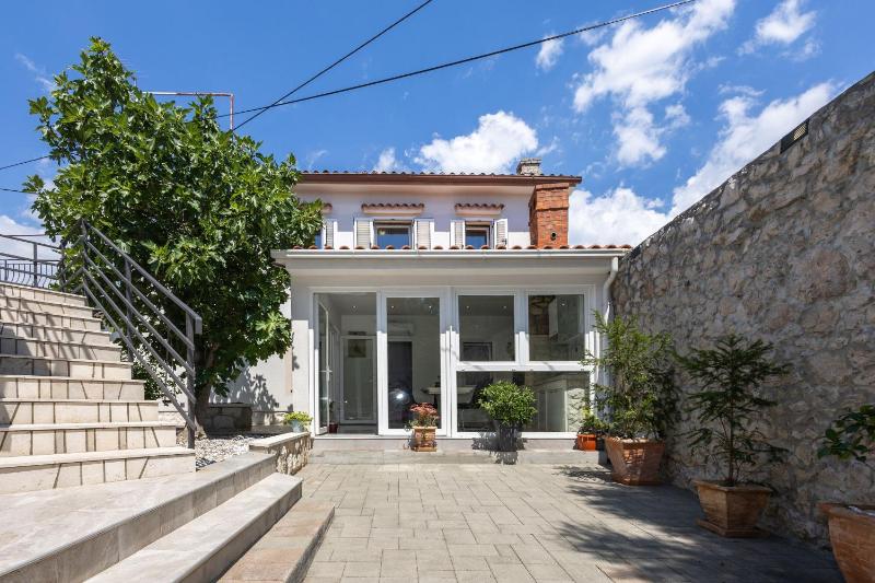 House Danijel - image 1