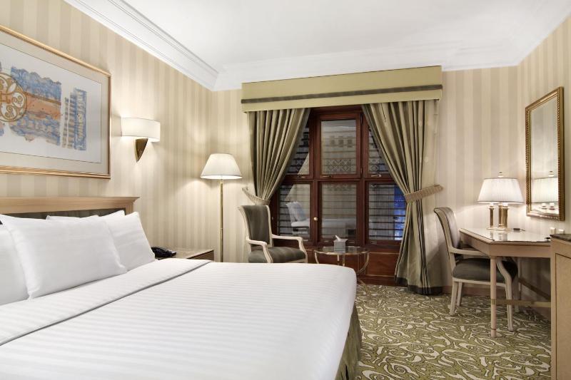 Guest Room with One King Bed