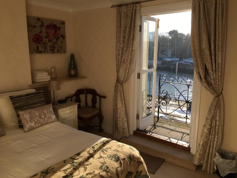 Double Room with Balcony and Harbour View image 2