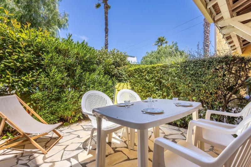 Pavillon pour 4 personnes dans une résidence avec piscine - image 21