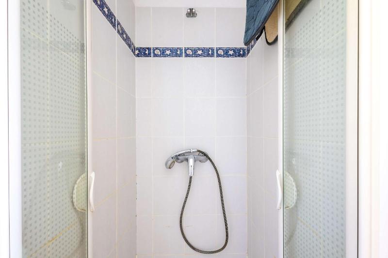 Pavillon pour 4 personnes dans une résidence avec piscine - image 16