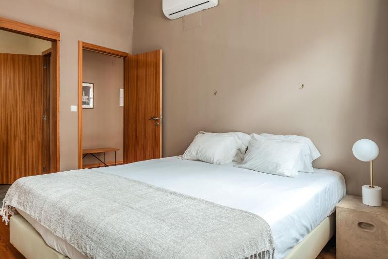 Oporto Maison Entreparedes - image 4