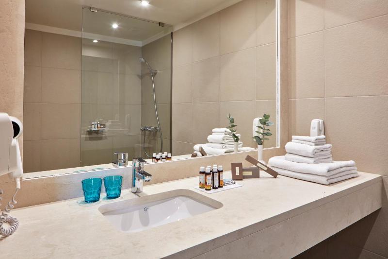 Executive Room image 4