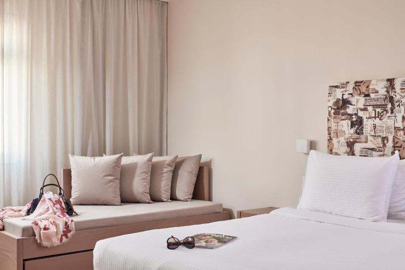 Executive Room image 3