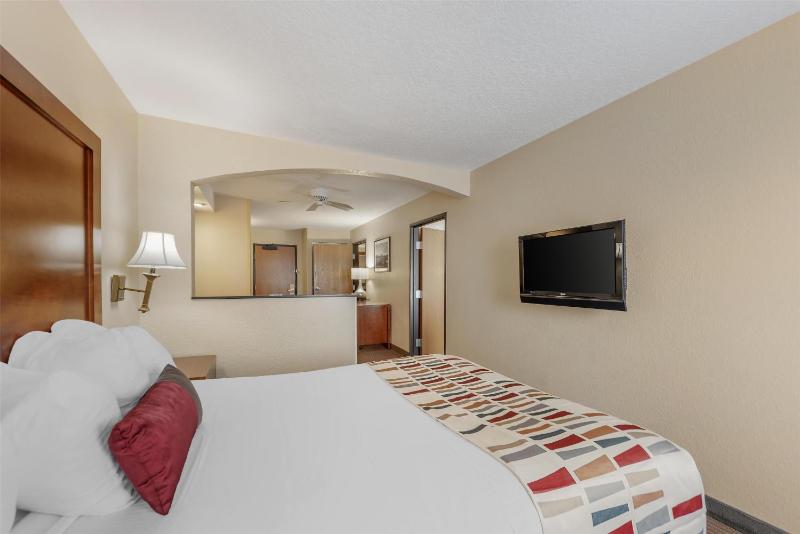 Best Western Alamo Suites - image 21
