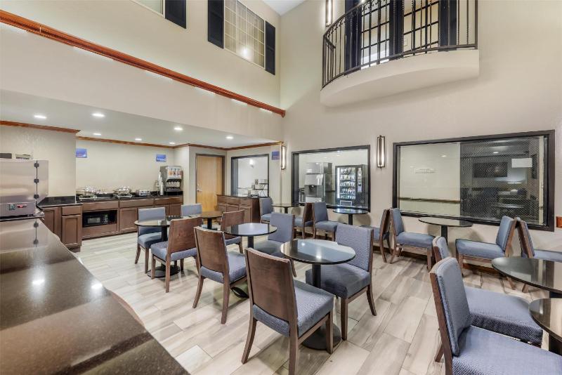 Best Western Alamo Suites - image 14