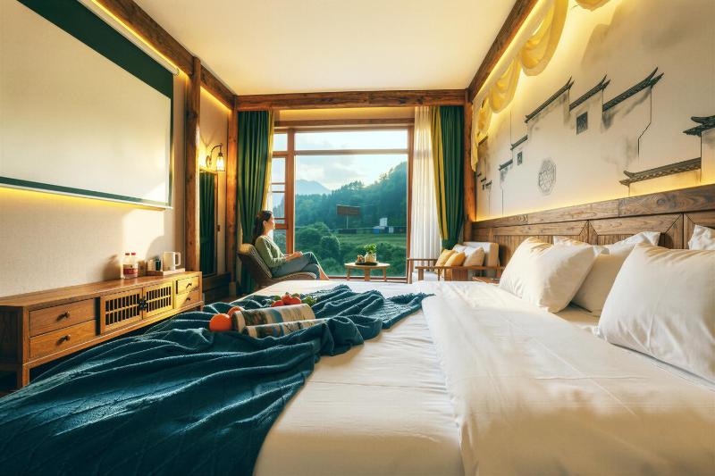 Inshan Mountain Boutique Lodge Near Zhangjiajie National Forest Park South Gate With Garden Mountain Views Traditional Chinese Residence Style Quiet Retreats For Travelers Seeking Nature And Seclusion - image 35
