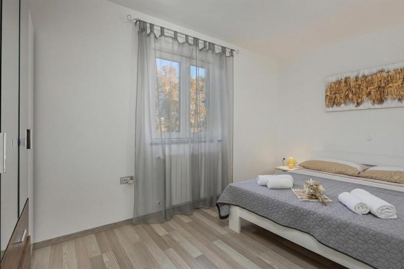 4 BDR Villa Filleona with Pool - Happy Rentals - image 32