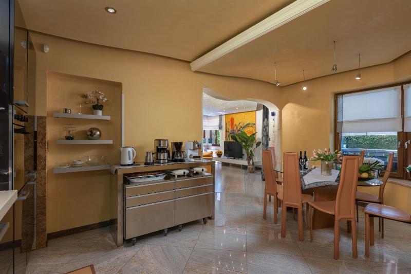 Luxury Pool Villa Rosa Magica - Happy Rentals - image 13