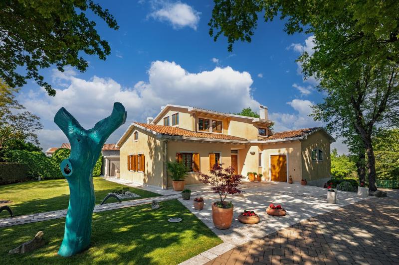 Luxury Pool Villa Rosa Magica - Happy Rentals - image 8