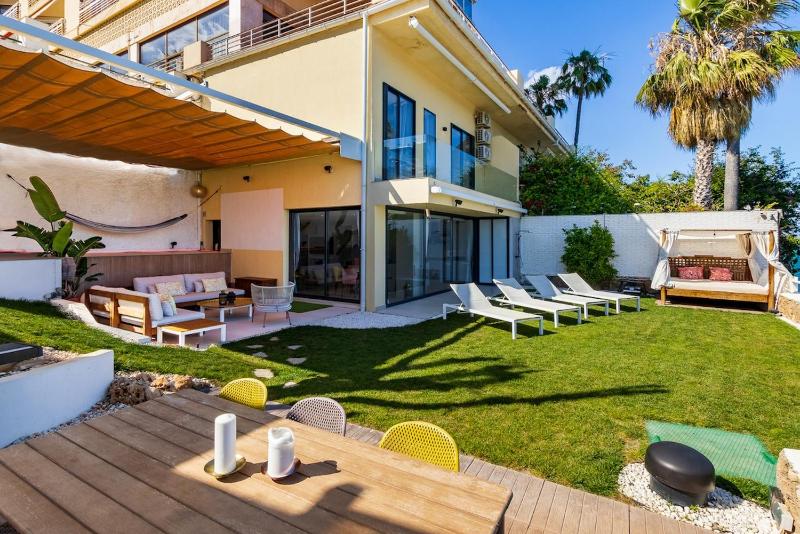 Casa Folimanka 250sqm Garden Duplex with Jacuzzi Sea View & Cinema - image 6
