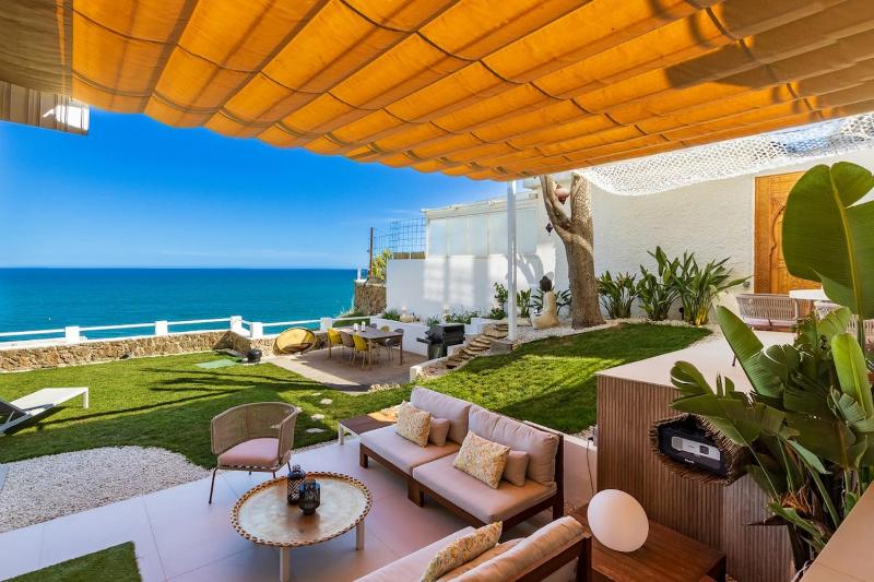 Casa Folimanka 250sqm Garden Duplex with Jacuzzi Sea View & Cinema - image 19