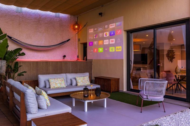 Casa Folimanka 250sqm Garden Duplex with Jacuzzi Sea View & Cinema - image 17