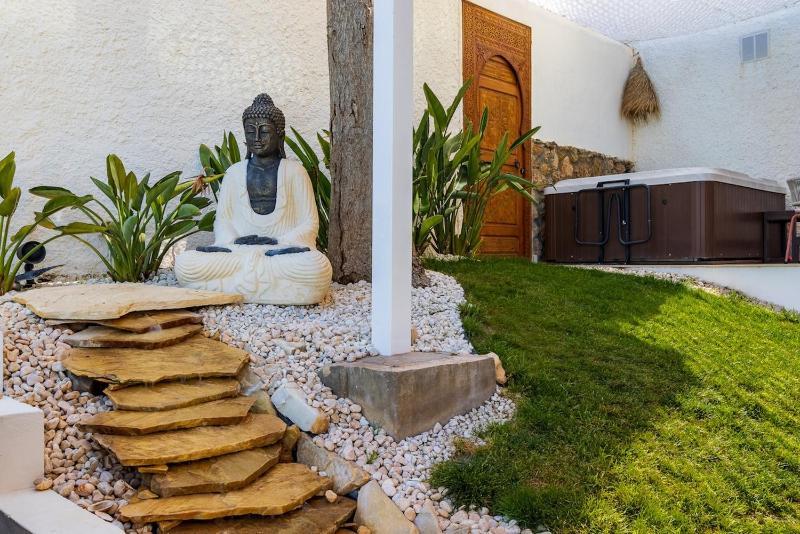 Casa Folimanka 250sqm Garden Duplex with Jacuzzi Sea View & Cinema - image 31