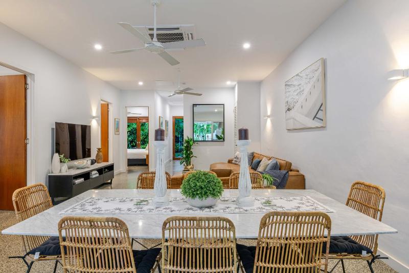 1/48 Garrick Street - Beach House Close to Town - image 11
