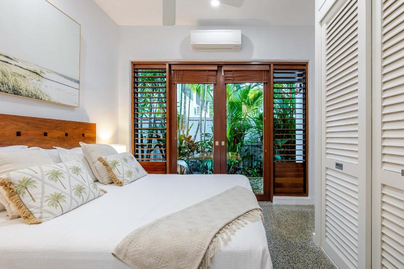 1/48 Garrick Street - Beach House Close to Town - image 13