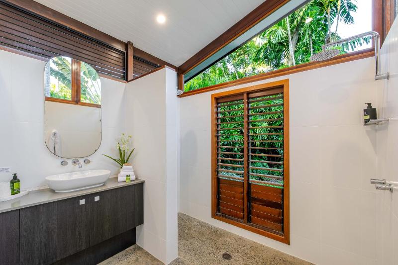 1/48 Garrick Street - Beach House Close to Town - image 14