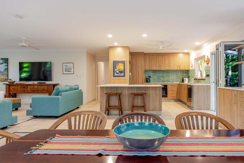 Beachside at 7 Solina Close in Port Douglas - image 10