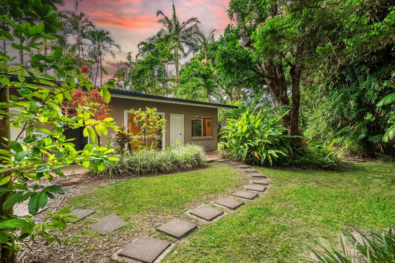 Beachside at 7 Solina Close in Port Douglas - image 21