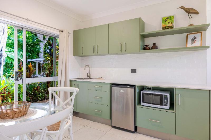 Beachside at 7 Solina Close in Port Douglas - image 15