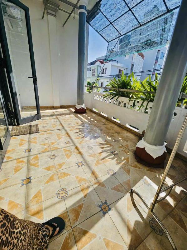 04 Apartment - image 4