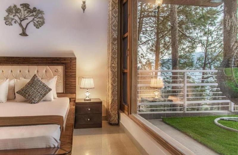 The Mahalaxmi Villa l Jacuzzi I Pet friendly & 3 Bedroom Serviced Villa I Open Air Lawn I Bonfire Available I Kasauli By Exotic Stays - image 37
