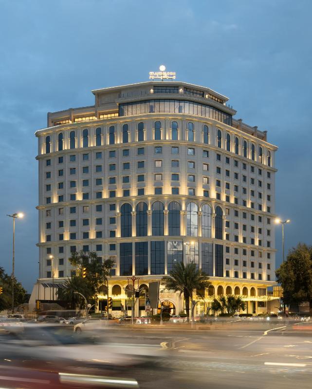 Grand Bloom Hotel - image 7