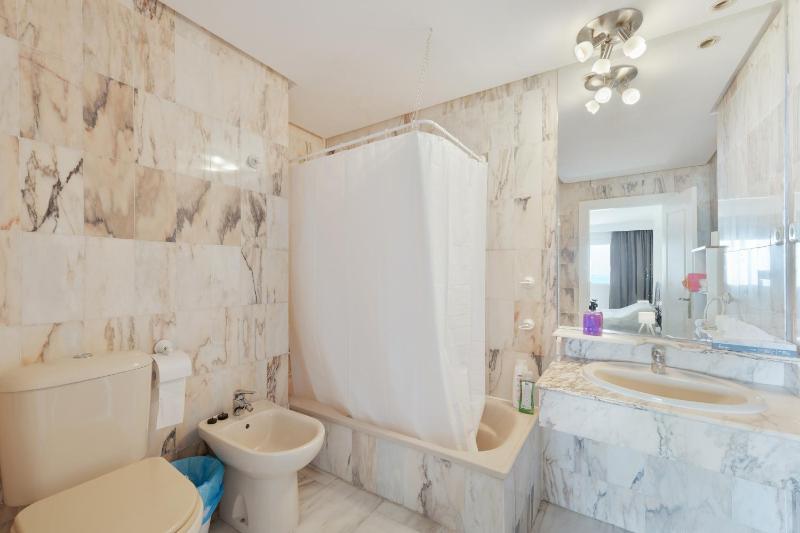 Oasis Torrequebrada - image 20