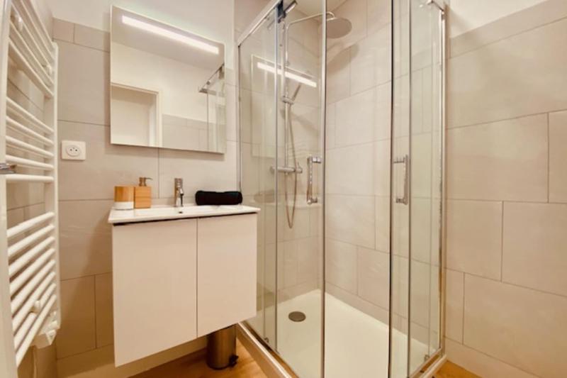 Apartment in La Rochelle close to amenities - image 9