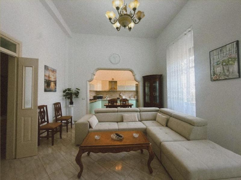 Star Apartment 2- Spacious in the heart of Durres - image 9