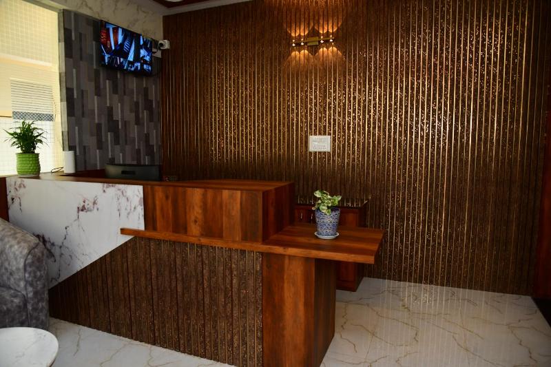 Deluxe AC Room in 4BHK Corporate service Aparment Manyata Tech Park - image 20