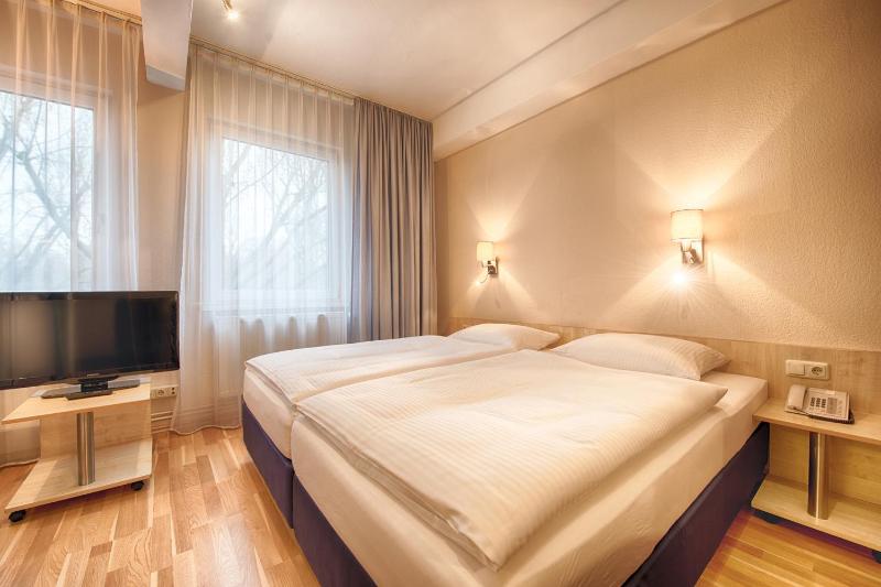 Enjoy Hotel Berlin City Messe - image 13