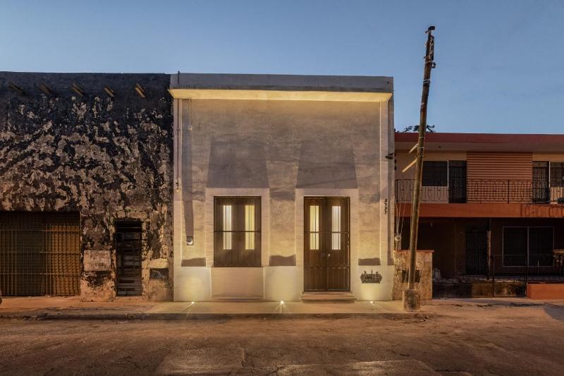 Design Retreat with Pool in Centro Merida Santiago - image 14