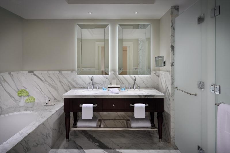 Executive Suite image 2