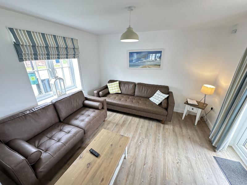 Old and New England Cottages - two 3 bedroom cottages nearby - Part of the The Bay Filey Holiday Village with pool gym and direct beach access pub restaurant tennis and meadows walks - image 50