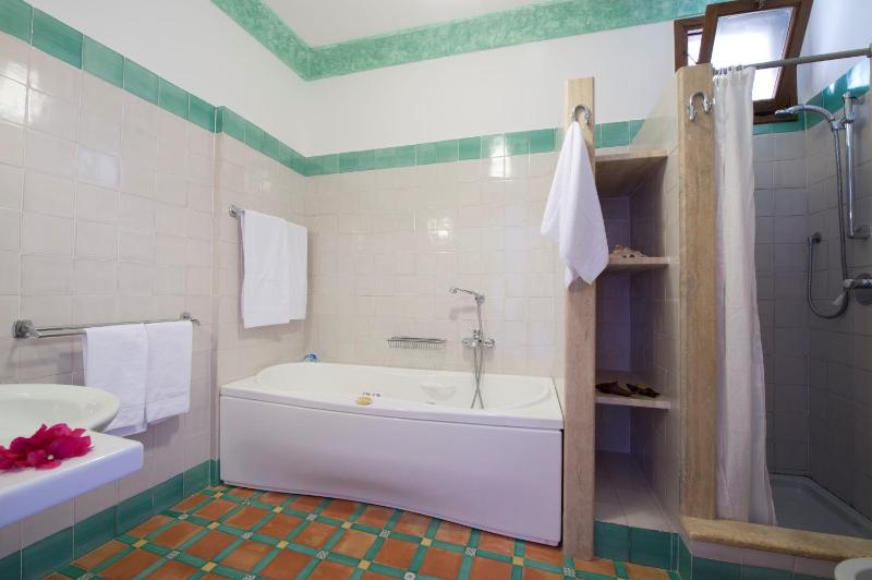 Three-Bedroom Villa with Sea View image 4