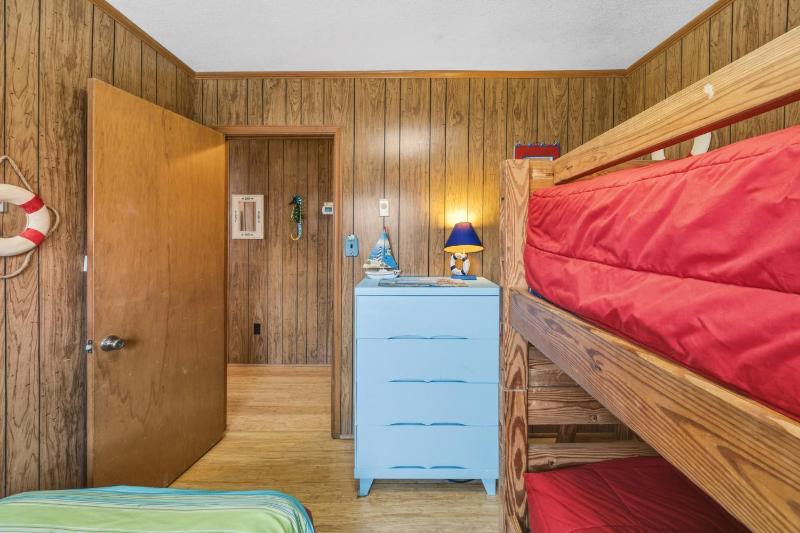5048 - Bristows Bungalow - image 24