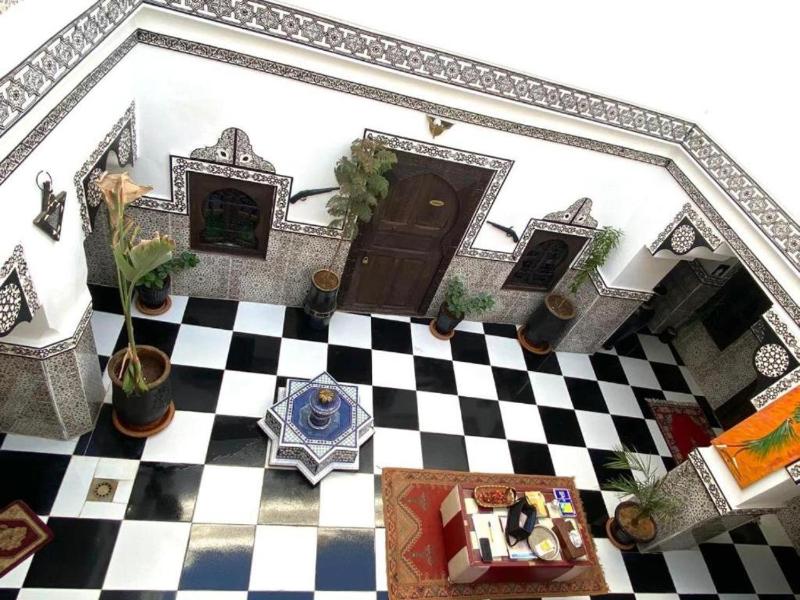 riad el yacout - image 13