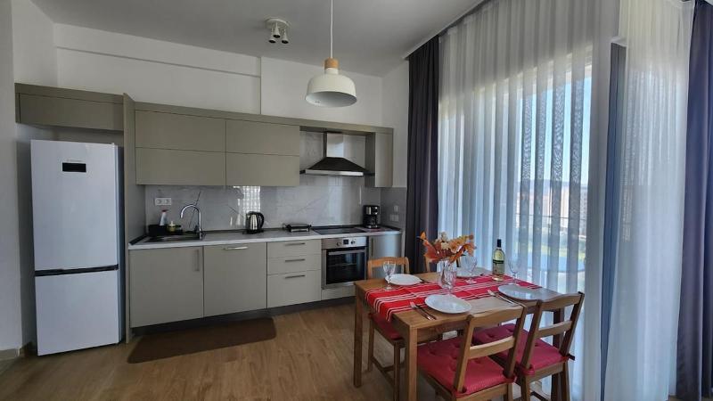 PMTR BAR Luxury Sea View 2BR Apartment Modern Pool Parking - image 16
