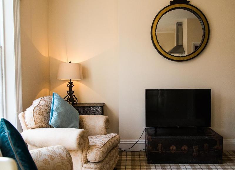 Superior Apartment image 2