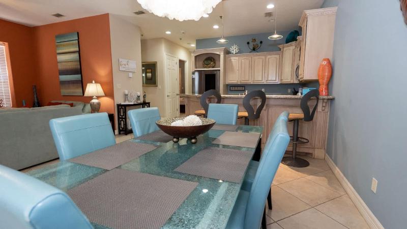 2BR Pool 200 Steps to Beach High Ceilings SPI apts - image 46