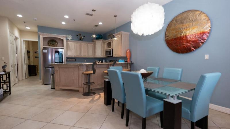 2BR Pool 200 Steps to Beach High Ceilings SPI apts - image 29