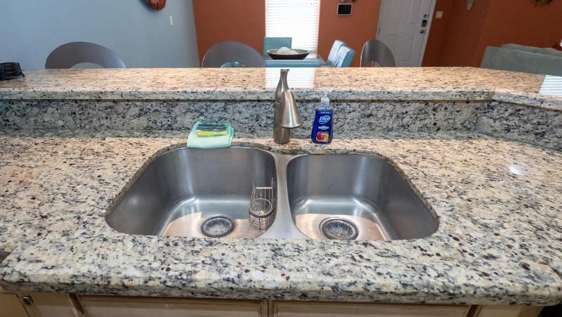 2BR Pool 200 Steps to Beach High Ceilings SPI apts - image 41