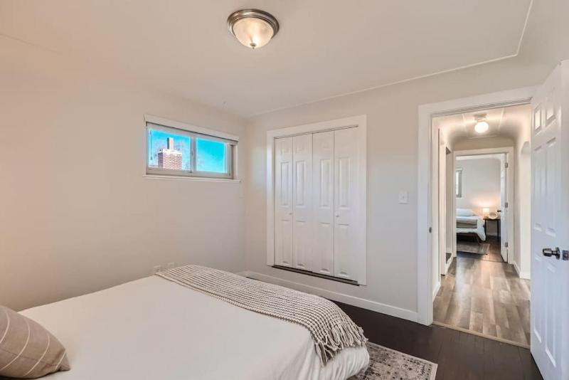 Sleeps 10 I Denver I Red Rocks I Tennyson I Pets - image 24