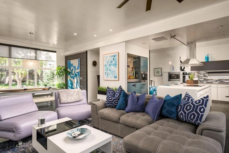 Skyline House Eco Efficient Luxury Home - image 11