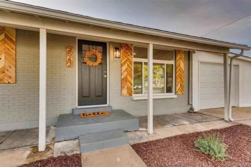 Double Denver Delight Huge Home Two Kitchens - image 15