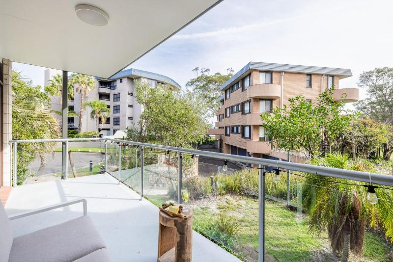 Villa Ellisa 3- 10 Columbia Close - Wi-Fi parking and close to waterfront - image 7