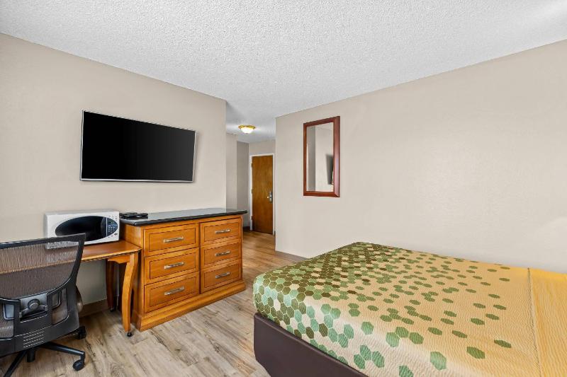 Rodeway Inn & Suites Portland West - Beaverton - image 23